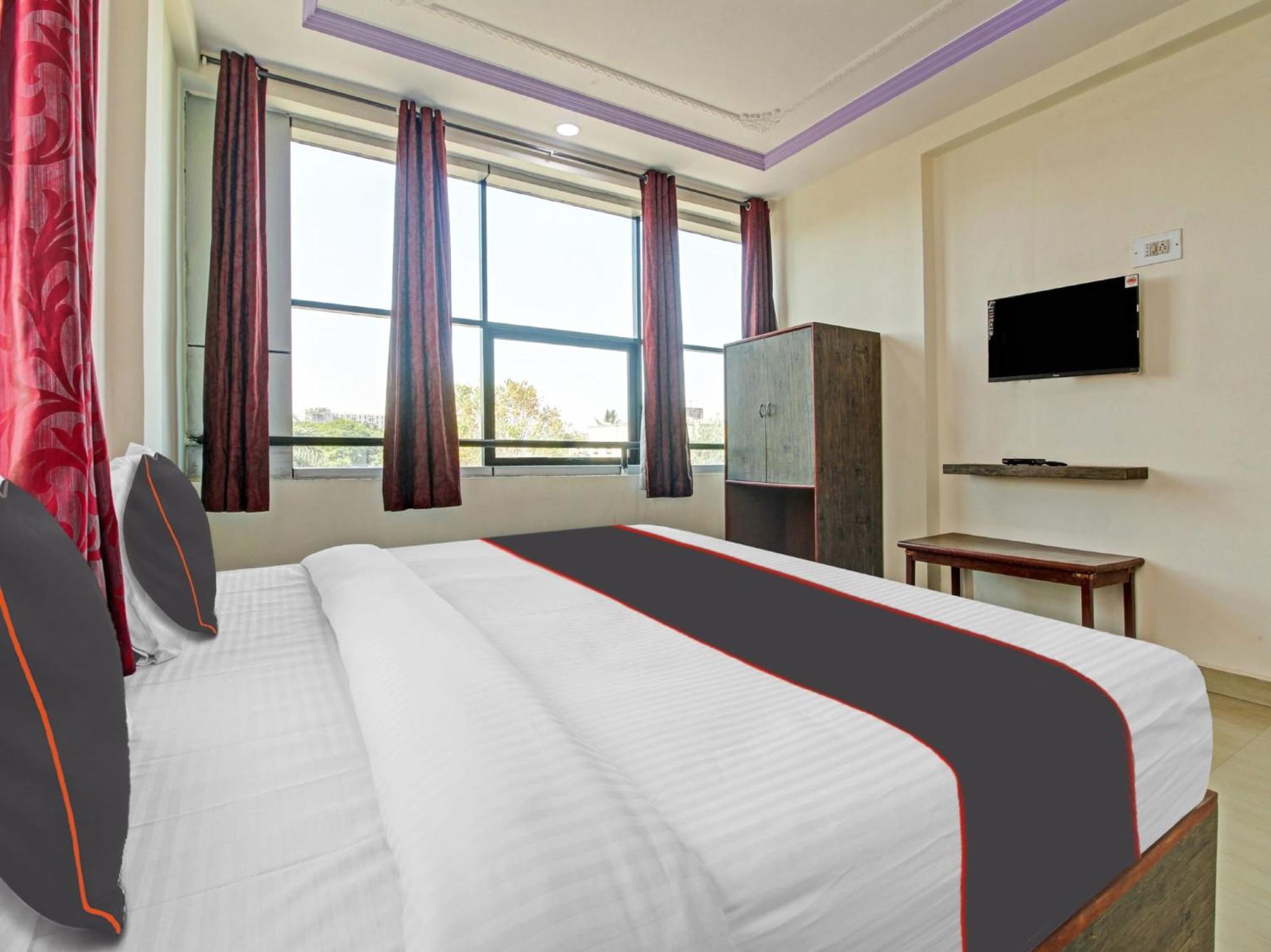 Collection O Fortune Inn Phursungi Ngoại thất bức ảnh
